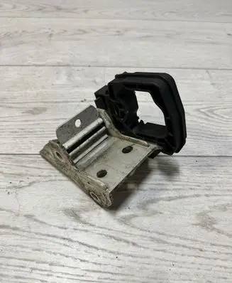 BMW 7 F01 F02 F03 F04 Radiator mount bracket 7186513 7211161 7207151