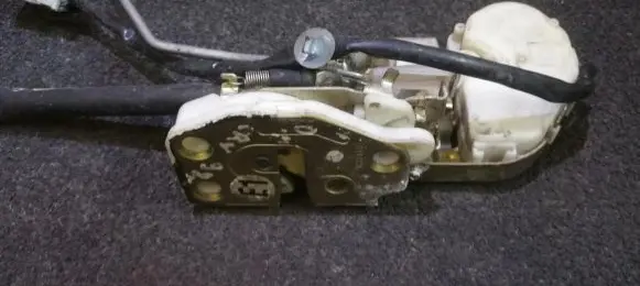 Front door lock