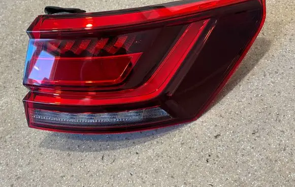 Volkswagen Touareg III Rear/tail lights 760945096