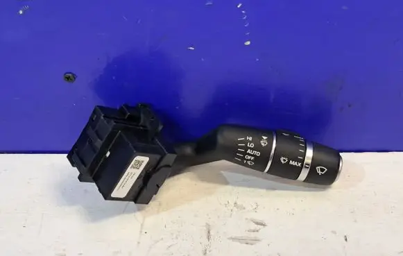 Jaguar XE Wiper control stalk GX733F973BA