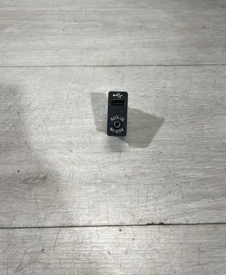 BMW 3 E90 E91 AUX in-socket connector 9237653