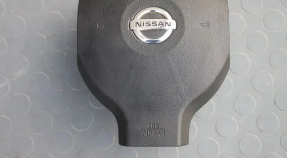 Nissan Tiida C11 Steering wheel airbag