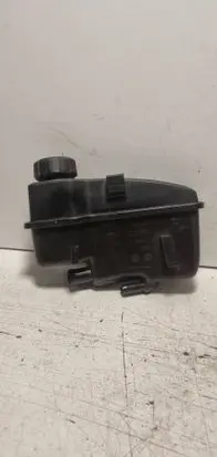 Volvo XC70 Power steering fluid tank/reservoir 30645621