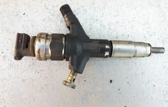 Subaru Outback Fuel injector 16613AA020