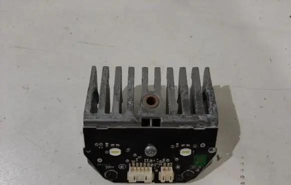 Volvo XC90 Headlight ballast module Xenon 90039934