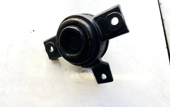Hyundai ix 55 Engine mount bracket