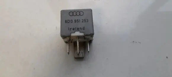 Audi A4 S4 B5 8D Other relay 8d0951253 899312000
