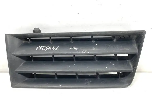 Renault Megane II Front bumper upper radiator grill D8200114157 200157