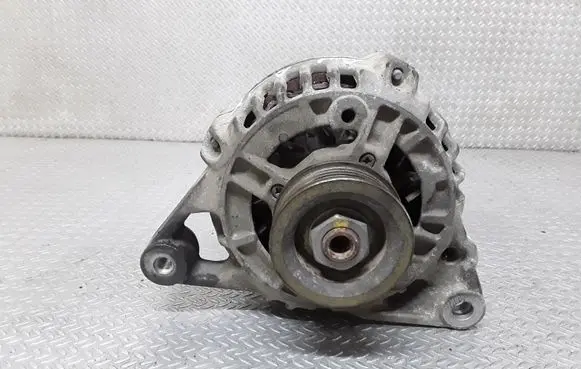 Audi A4 S4 B5 8D Generator/alternator 0986039550