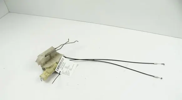 Isuzu D-Max Front door lock