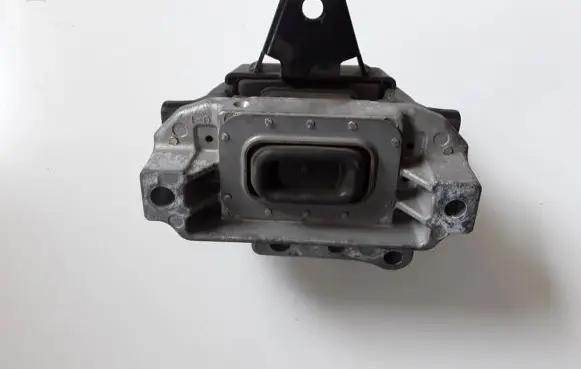 Mitsubishi Outlander Engine mount bracket 1407251