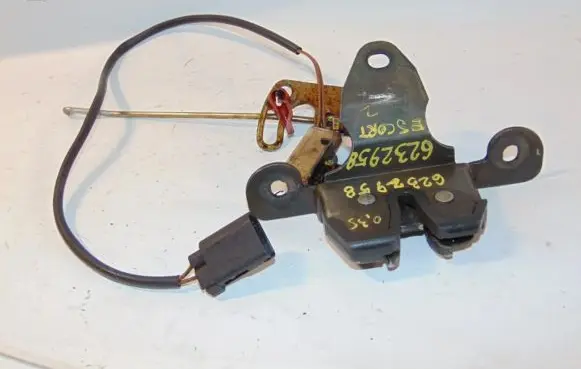 Tailgate/trunk/boot lock/catch/latch