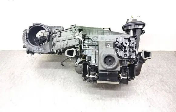 BMW X5 G05 Interior heater climate box assembly housing 5A31831 9496915