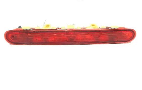 Third/center stoplight