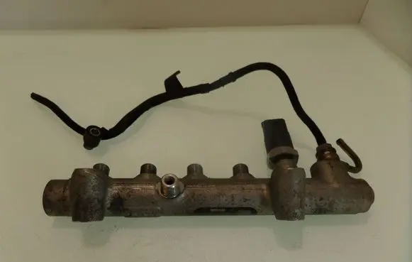 Opel Astra H Fuel main line pipe 0445214049