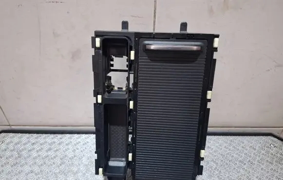 Volkswagen PASSAT B8 Cup holder front 3G0862531