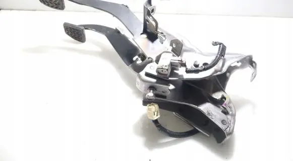 Toyota Aygo AB40 Pedal assembly 