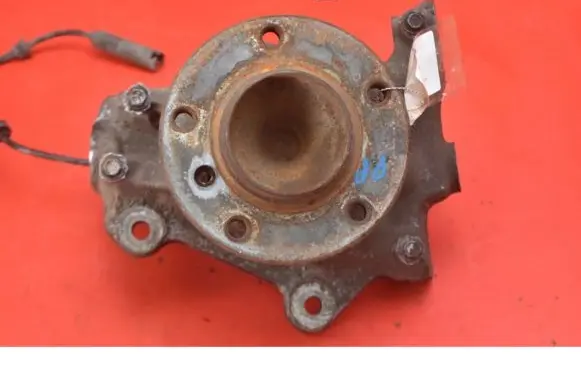 BMW X3 E83 Front wheel hub spindle knuckle