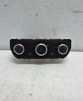 Renault Clio IV Climate control unit 5R5841100