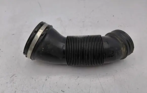 Audi Q3 F3 Air intake hose/pipe 5QA129684