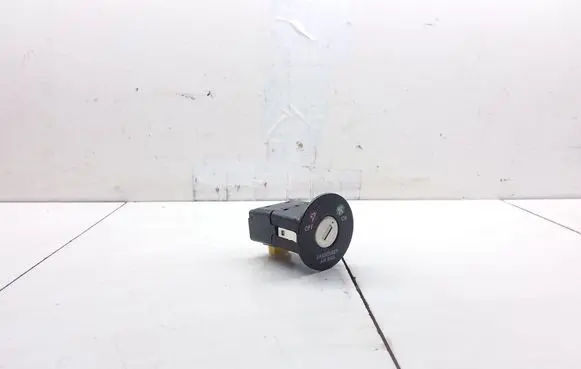 KIA Carens II Passenger airbag on/off switch 