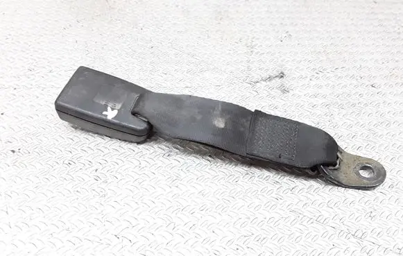 Nissan Terrano Rear seatbelt buckle