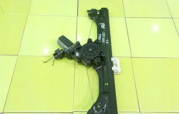 Peugeot 508 Front door window regulator with motor PRZOD