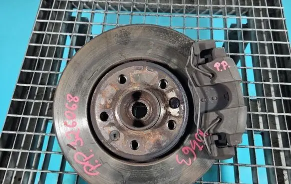 Renault Scenic III - Grand scenic III Front wheel hub spindle knuckle IMPRK1390563