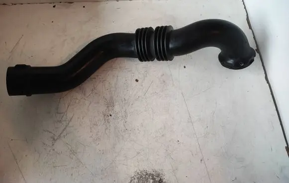 Opel Vivaro Air intake duct part 8200865653 93861963 58586