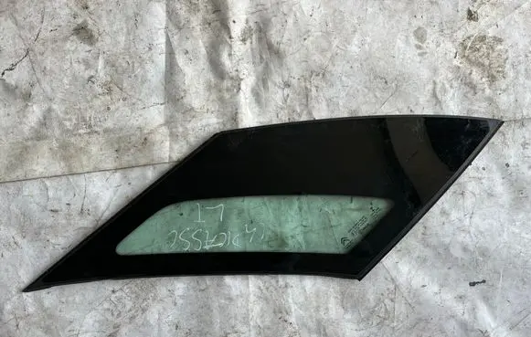 Citroen C4 II Picasso Rear side window 9675847980