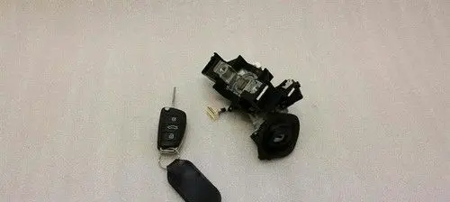 Audi A4 S4 B8 8K Steering wheel lock 5K0905865