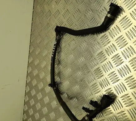 BMW 5 G30 G31 Engine coolant pipe/hose 8572913