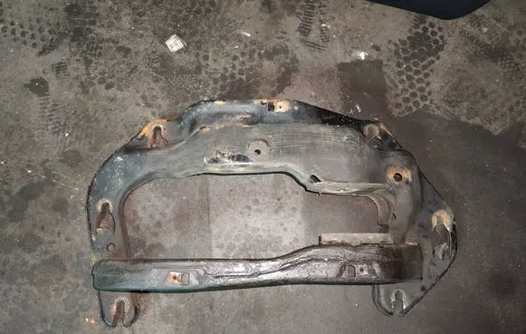 BMW X6 E71 Gearbox mounting bracket