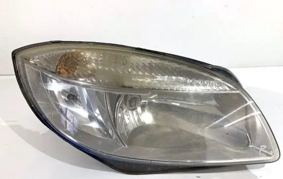 Skoda Fabia Mk1 (6Y) Headlight/headlamp 