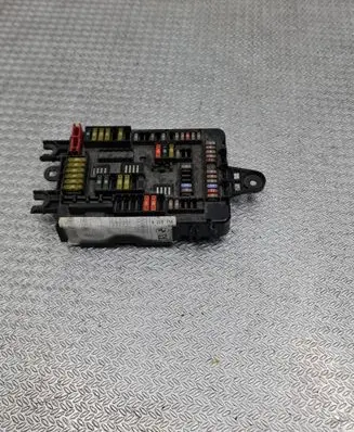 BMW 3 F30 F35 F31 Fuse module 19110000001 9261110 08042013