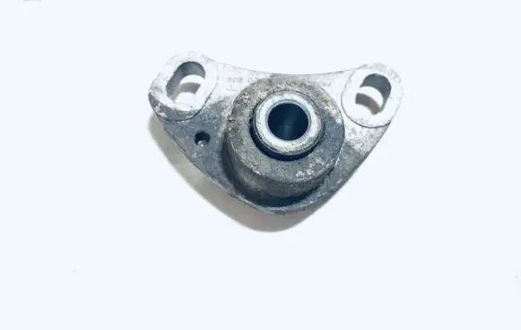 Volvo S80 Engine mount bracket 9180968