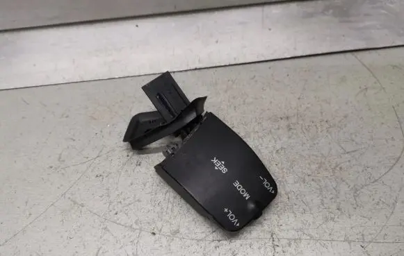 Multifunctional control switch/knob