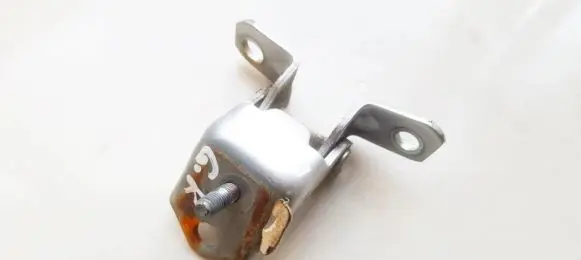 Mazda 3 I Rear door lower hinge