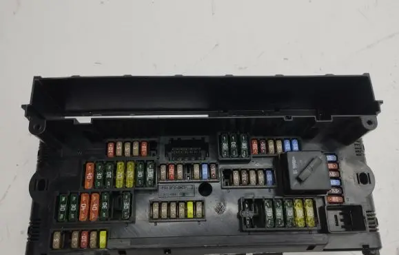 BMW 7 F01 F02 F03 F04 Fuse module 9151320