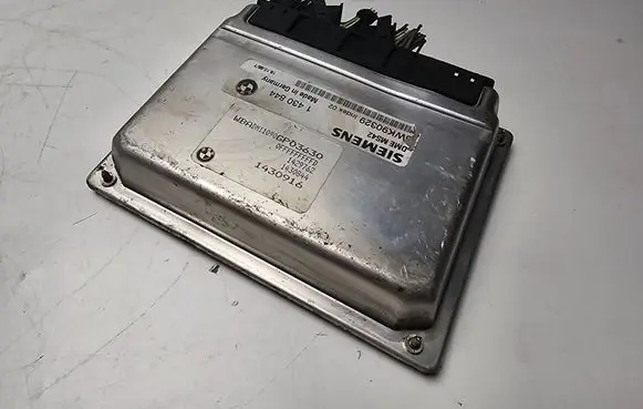 BMW 5 E39 Engine control unit/module 5WK90329 1430844 DMEMS42