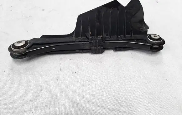 Rear control arm