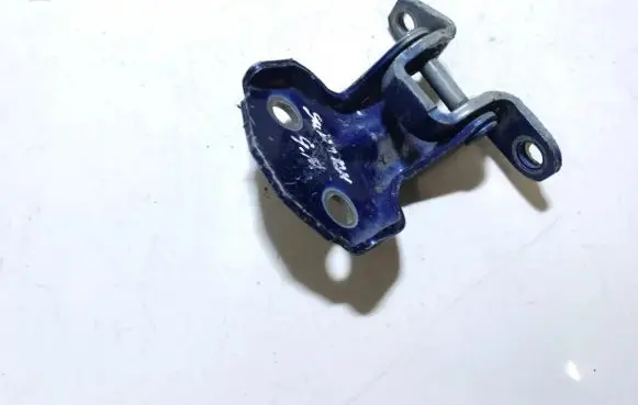Subaru Forester SF Rear door lower hinge