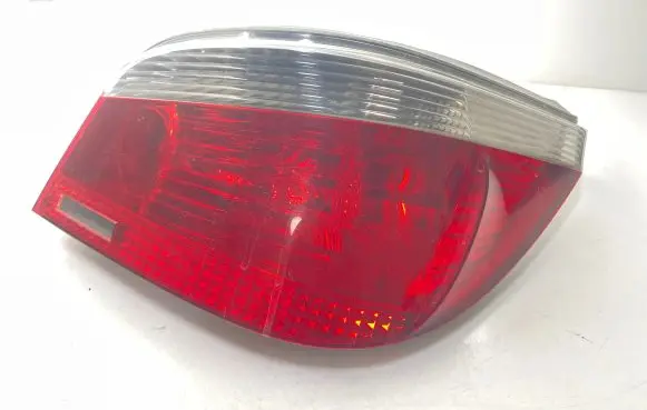 BMW 5 E60 E61 Rear/tail lights 7165738 E4342U 2V00086790068