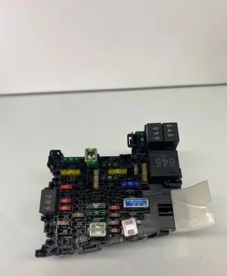 Volkswagen Golf VII Fuse module 5Q0937615C 14052013 VWPE904180