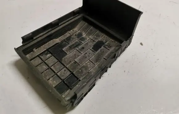 Fuse box cover