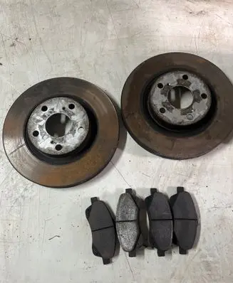 Toyota Corolla Verso AR10 Front brake disc