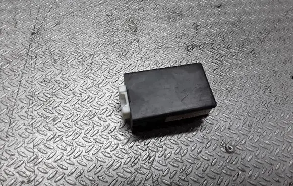 Mitsubishi Pajero Wing mirror control module MR583832