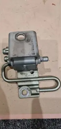 Audi Q7 4L Rear door lower hinge 4L0833412A