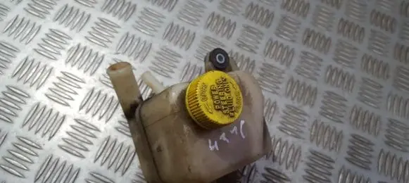 Mazda 323 Power steering fluid tank/reservoir