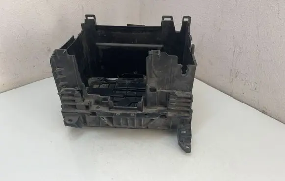 Battery box tray